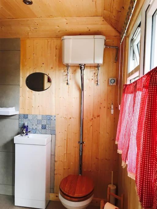 Cosy Private Cabin With Parking In Good Location Oxford Exterior foto