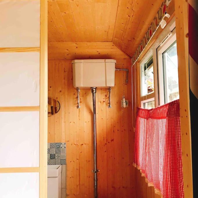 Cosy Private Cabin With Parking In Good Location Oxford Exterior foto